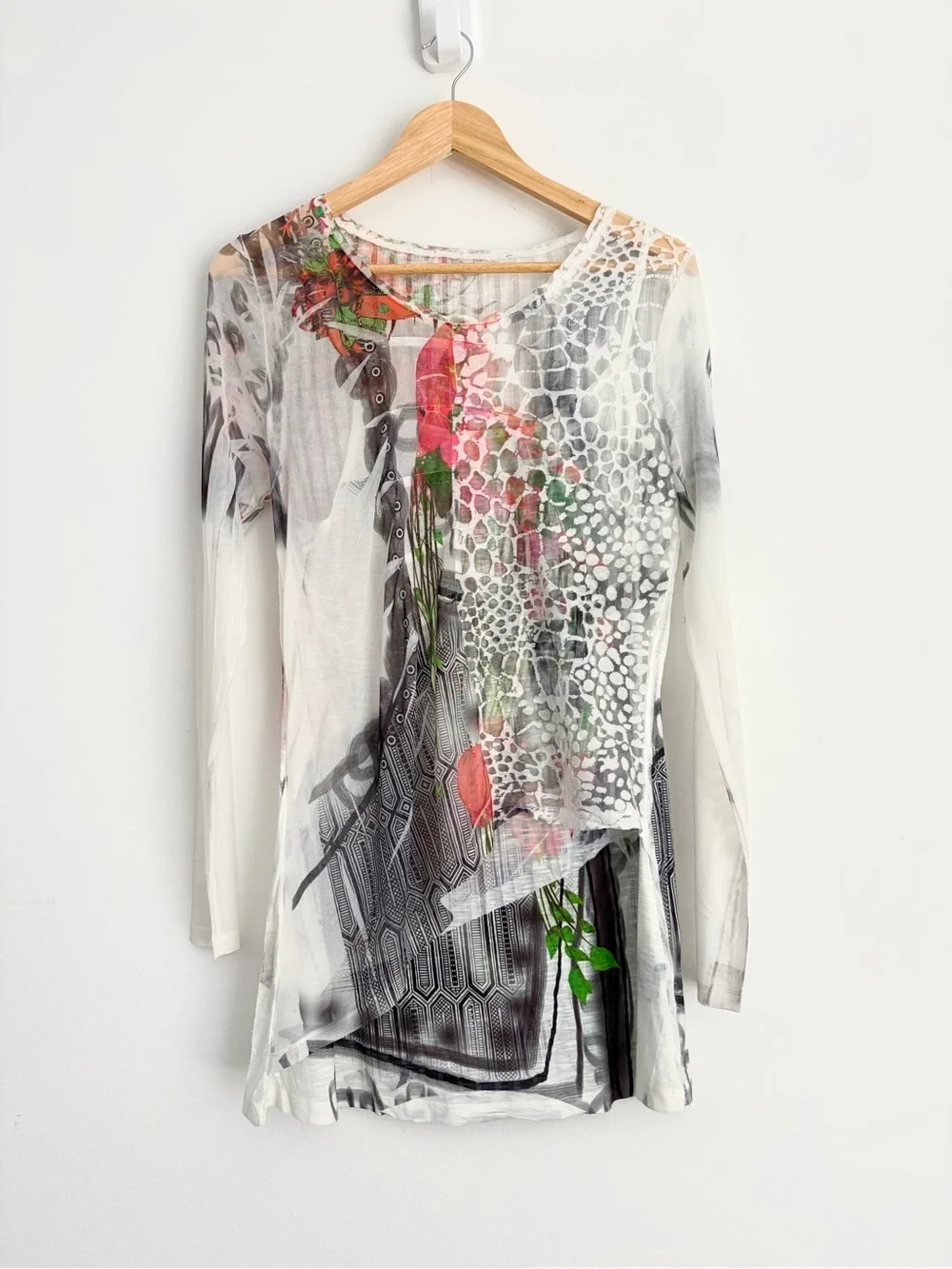 Ness Patchwork Longline Mesh Blouse - Gallery Girl - Size M - Picture 2 of 7